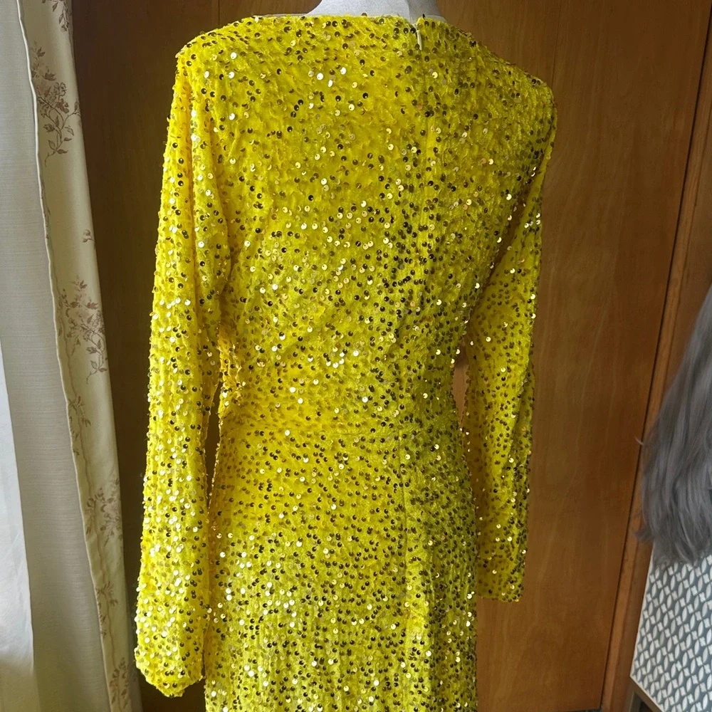 Elegant Yellow Sequin Gown With Train (NWOT) - Picture 14 of 17